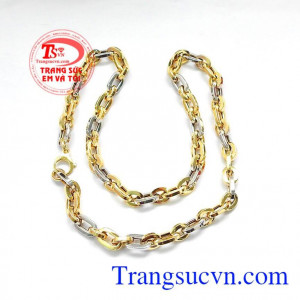 Dây chuyền nam phong cách mới là sản phẩm được chế tác theo công nghệ mới của Ý, kiểu dáng tinh tế, sang trọng