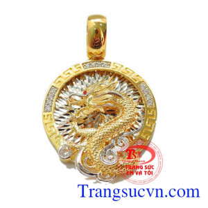 Sản phẩm chế tác từ vàng 10k, đảm bảo bền đẹp và phù hợp với phái mạnh