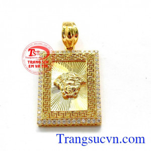 Mặt dây nam đẹp sang trọng là sản phẩm mặt dây chuyền được chế tác 3D tinh xảo, sắc nét, kiểu dáng sang trọng.