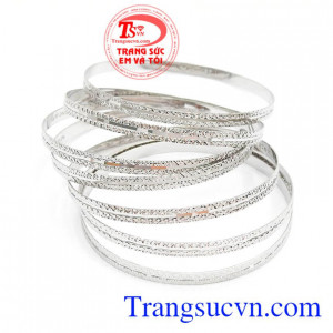 Vòng Tuần Vàng Trắng Tinh Xảo vàng 10k bền đẹp, sáng bóng.