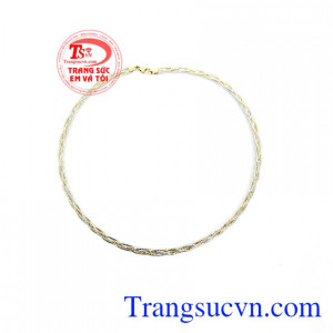 Phù hợp phong cách thời trang mới, là món quà được nhiều bạn nữ ưa chuộng. Kiềng Vàng Phong Cách Italy