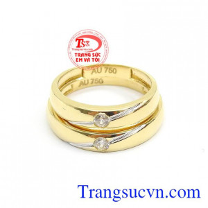 Đôi nhẫn cưới là minh chứng cho tình yêu đôi lứa, khởi đầu cho cuộc sống hạnh phúc của hai người