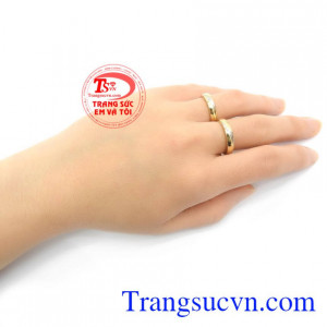 Nhẫn cưới vàng vàng tây đẹp sang trọng kinh tế cho đôi bạn trẻ