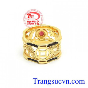 Nhẫn Nữ Ruby Rồng Phượng Ruby. mang lại may mắn, bình an, vui vẻ và hạnh phúc trong cuộc sống và tình yêu, là món quà được nhiền bạn gái ưa chuộng trong các dịp ý nghĩa