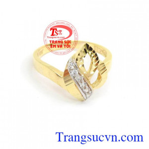 Nhẫn nữ đẹp tinh tế bảo hành 6 tháng, giao hàng nhanh trên toàn quốc