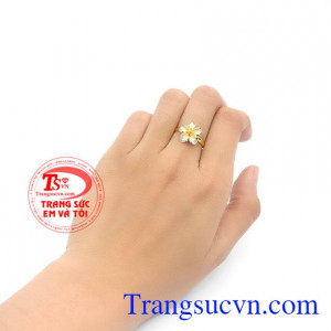 Nhẫn nữ hoa mai