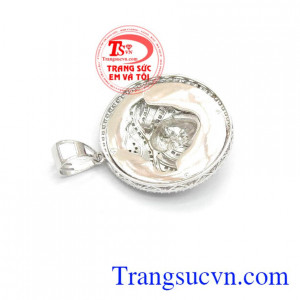 Mặt dây chuyền nam hàng hiệu chất lượng đảm bảo uy tín