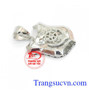 Sản phẩm trẻ trung, thời trang là món quà ý nghĩa dành tặng trong ngày sinh nhật