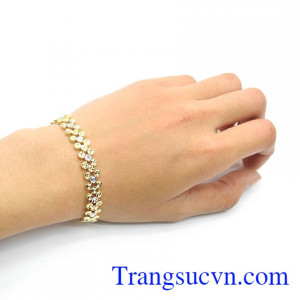 Giao hàng nhanh trên toàn quốc. Lắc tay sang trọng