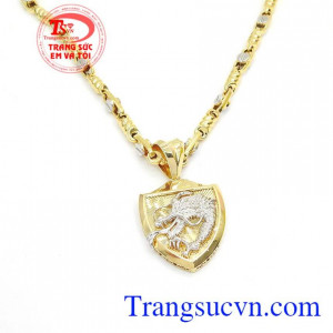 Mặt dây chuyền nam chạm khắc vàng 10k sáng bóng đảm bảo chất lượng hợp thời trang, sang trọng và phong thủy