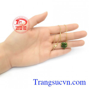 Lắc Chân Vàng Có May Mắn