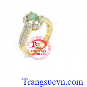 Nhẫn ngọc lục bảo-Emerald là sản phẩm nhẫn vàng 18k gắn đá emerald thiên nhiên