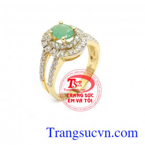 Nhân nữ emeral thiên nhiên là sản phẩm đá emeral cao cấp, có giấy kiểm định.