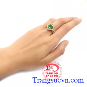 Nhẫn nữ mệnh hỏa - sang trọng