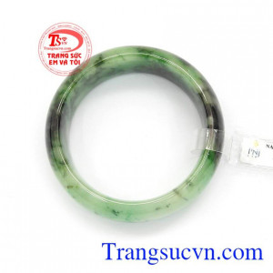 Vòng tay tốt cho tiền tài