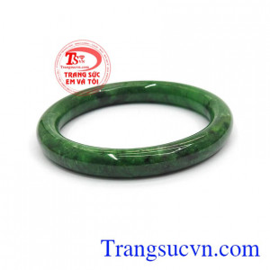 Vòng ngọc cẩm thạch đẹp