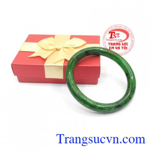 Vòng ngọc cẩm thạch đẹp