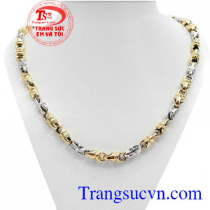 Dây chuyền vàng quyền uy là sản phẩm dây chuyền được sản xuất theo công nghệ mới của Italy mang đến vẻ trẻ trung, sang trọng cho người đeo