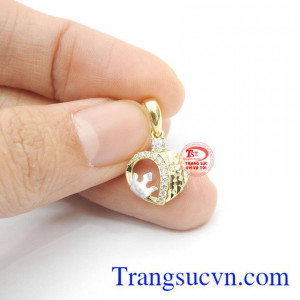 Sản phẩm bảo hành uy tín lâu dài, giao hàng toàn quốc,Mặt dây trái tim Queen