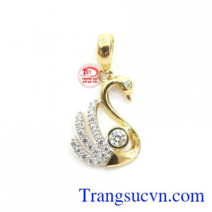 Mặt dây thiên nga nhập khẩu được chế tác từ vàng 10k đem lại độ bền và sáng bóng tốt,Mặt dây thiên nga nhập khẩu