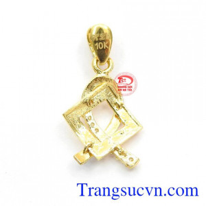 phù hợp với nhiều kiểu dây và nhiều trang phục,Mặt dây nữ cá tính