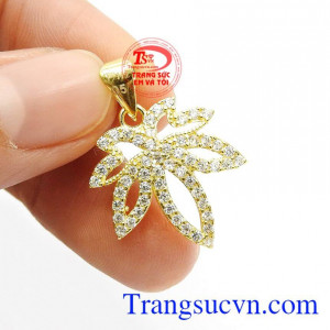 Mặt dây lá phong vàng 10k