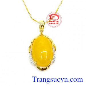 Mặt dây nữ quý tộc