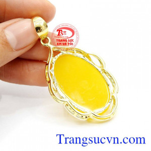 Mặt dây nữ quý tộc