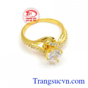 Công ty trang sức em và tôi chuyên cung cấp các sản phẩm vàng, chế tác 3D, sản phẩm bạc, đá quý, ngọc cẩm thạch, đá phong thủy, ngọc trai, giao hàng trên toàn quốc