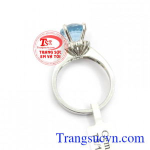 Nhẫn Topaz sang trọng