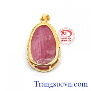 Mặt dây Đức mẹ cầu nguyện ruby