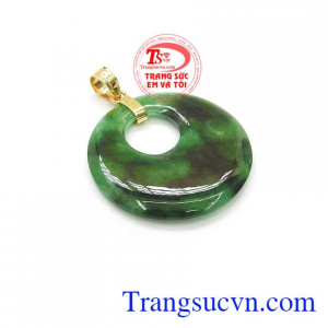 Mặt dây ngọc jadeite