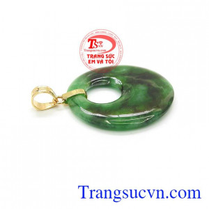 Mặt dây ngọc jadeite
