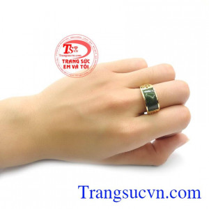 Nhẫn ngọc nephrite thiên nhiên