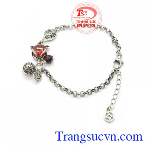 Lắc tay bạc xinh xắn