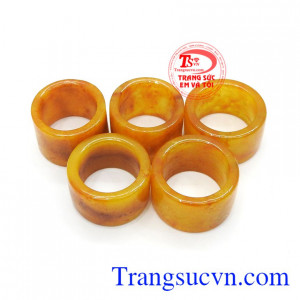 Nhẫn ngọc cẩm thạch bản vuông