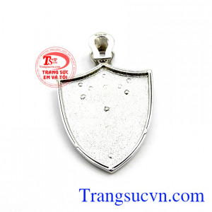 Mặt dây khiên rồng mạnh mẽ