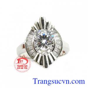 Nhẫn quý cô sành điệu