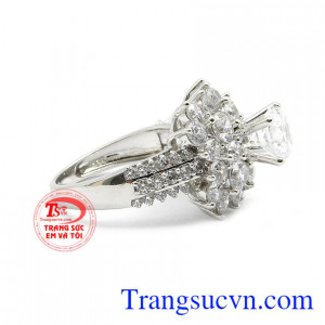 Nhẫn nữ quý phái vàng 18k