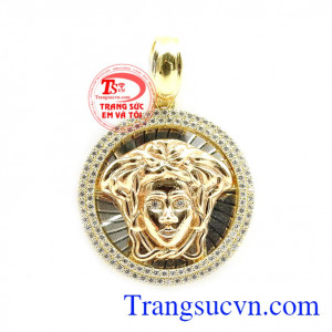 Mặt dây vàng nhập khẩu đẹp được nhập khẩu từ Hàn Quốc, thiết kế sang trọng, trẻ trung, giúp phái mạnh thêm đẳng cấp