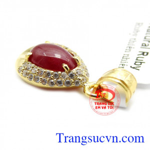 Mặt dây ruby