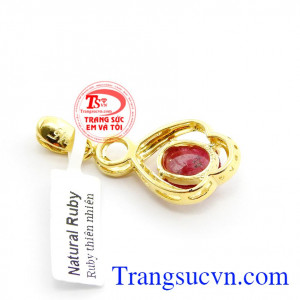 Nếu đeo dây chuyền mà thiếu mặt dây thì chưa thể gọi là hoàn hảo