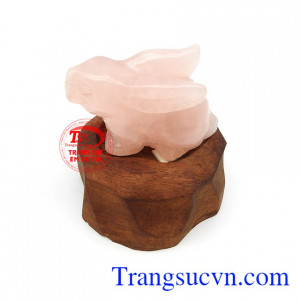 Thỏ thạch anh hồng xinh xắn