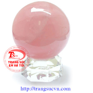 Cầu thạch anh hồng thiên nhiên sang trọng