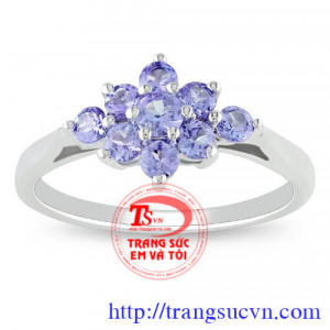 Nhẫn nữ đá topaz thiên nhiên