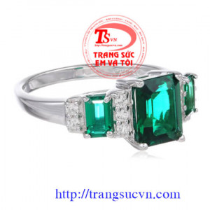 Nhẫn Emerald thiên nhiên, sang trọng