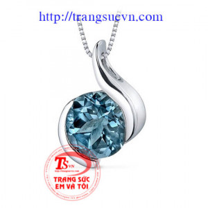 Thiết kế tinh tế, lạ mắt mang đến cho người dùng sự mới mẻ và duyên dáng,Mặt dây topaz vàng trắng