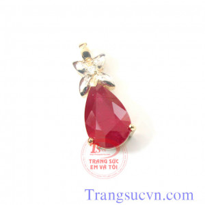 Mặt đá quý ruby đỏ