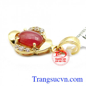 Mặt dây vàng gắn đá quý ruby
