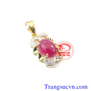 Mặt dây vàng 10k đá ruby thiên nhiên là sản phẩm ruby đẹp mang phong cách trẻ trung mà vẫn sang trọng,Mặt dây vàng 10k đá ruby thiên nhiên